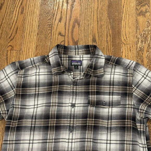 Patagonia Flannel Shirt Mens M Medium Lightweight Organic Cotton Plaid Hiking - Picture 3 of 12